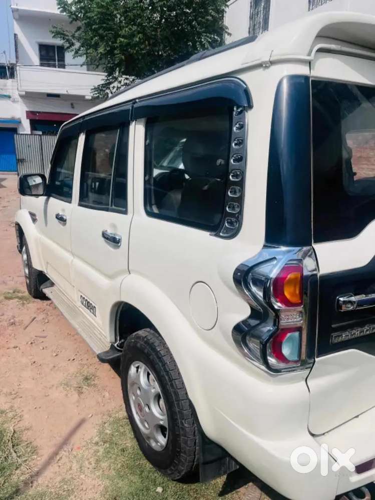 Mahindra Scorpio Diesel 2015