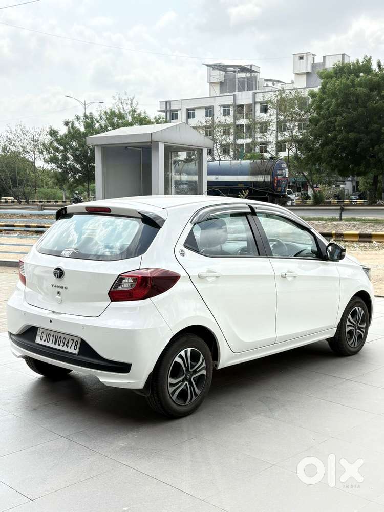 Tata Tiago 1.2 Revotron Xt (o), 2024, Petrol