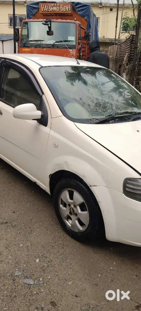 Chevrolet Aveo 2011 Petrol 75000 Km Driven