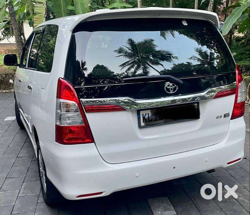 Toyota Innova 2015 Diesel 2-owner