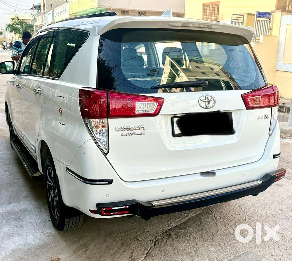Toyota Innova Crysta 2023 Diesel Well Maintained