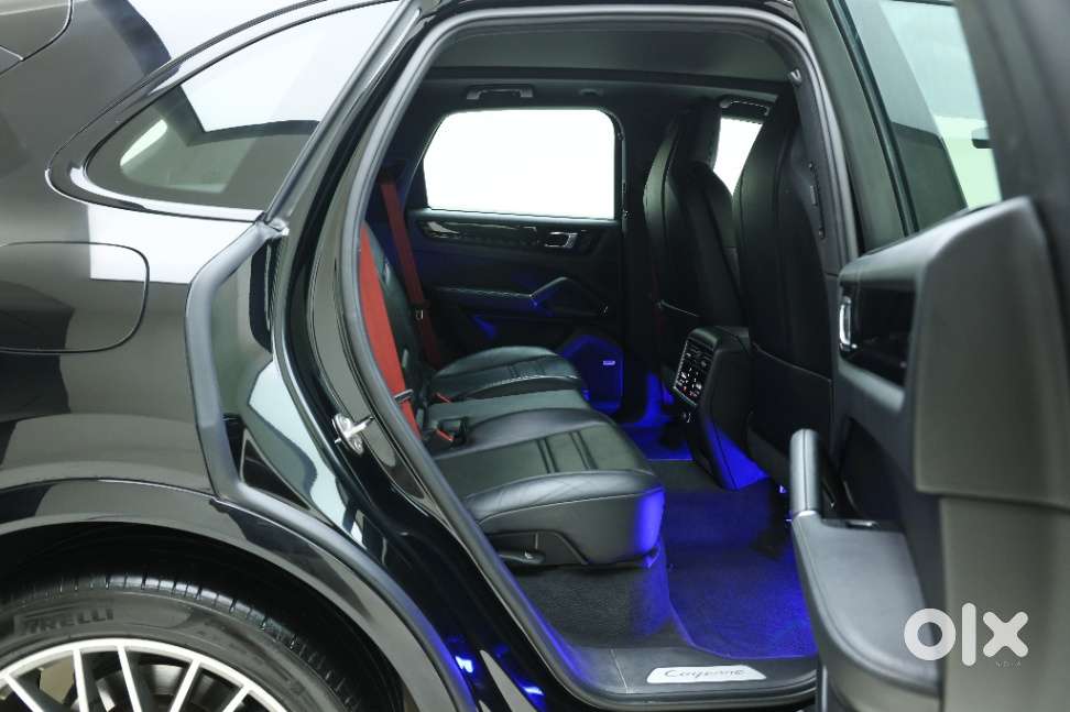 Porsche Cayenne Platinum Edition, 2022, Petrol