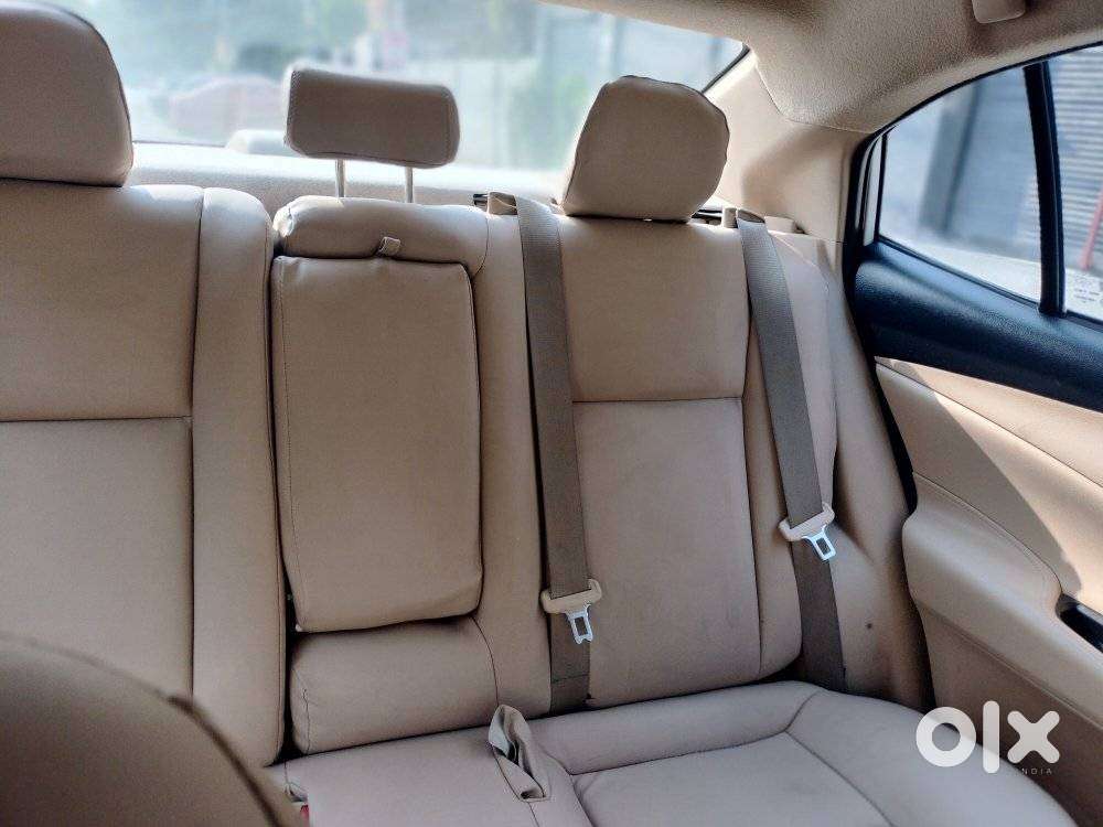 Toyota Yaris J Cvt, 2019, Petrol