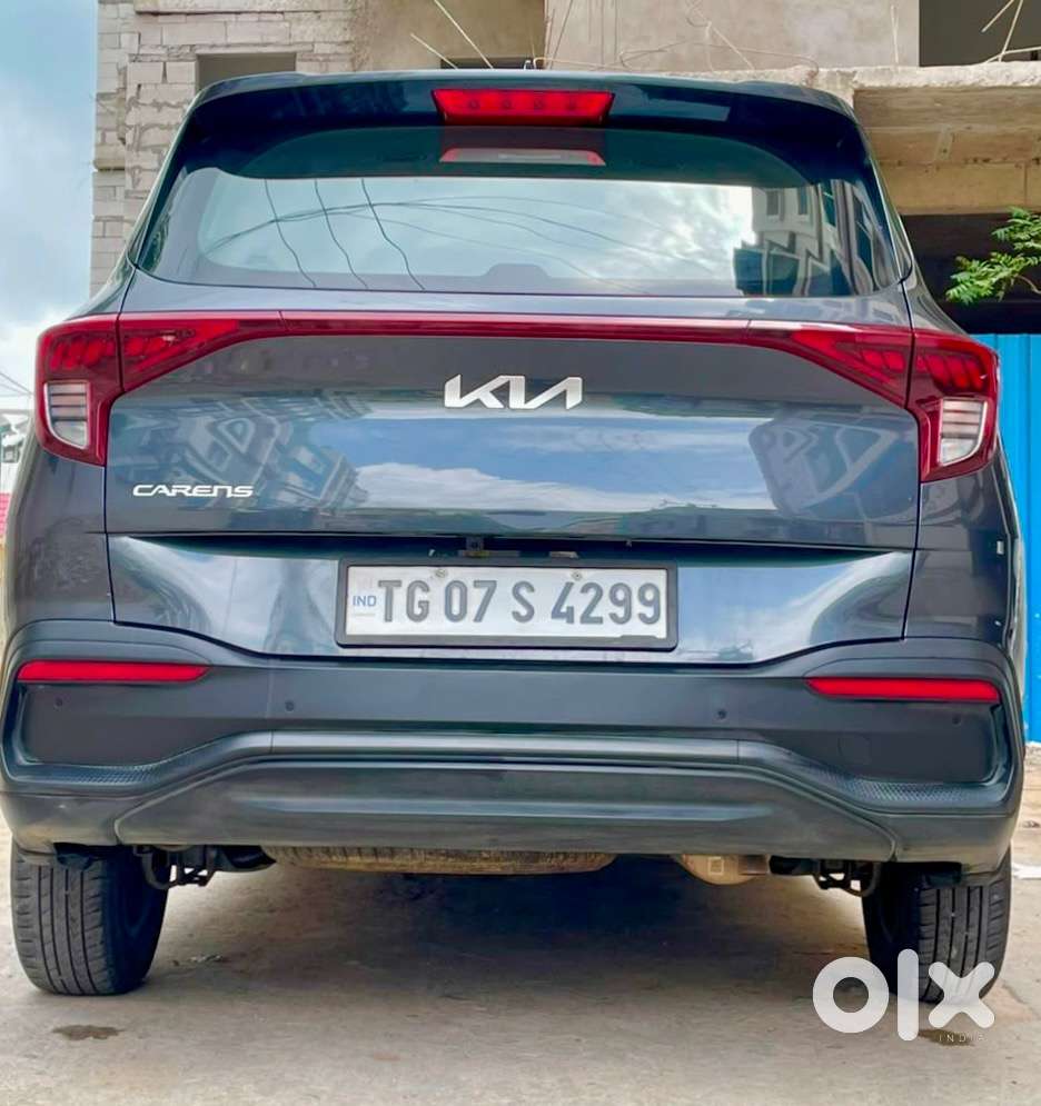 Kia Carens Petrol Manual 2025 Year