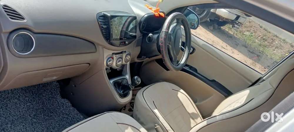 Touch Screen Player Reverse Camera Well Maintained Car