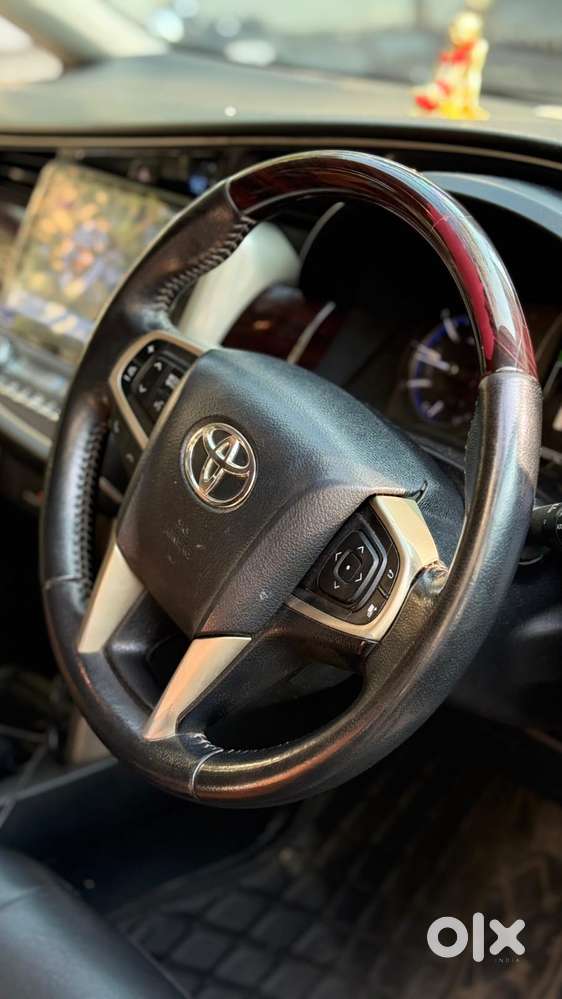 Toyota Innova Crysta 2.4 Vx Mt 8s, 2017, Diesel