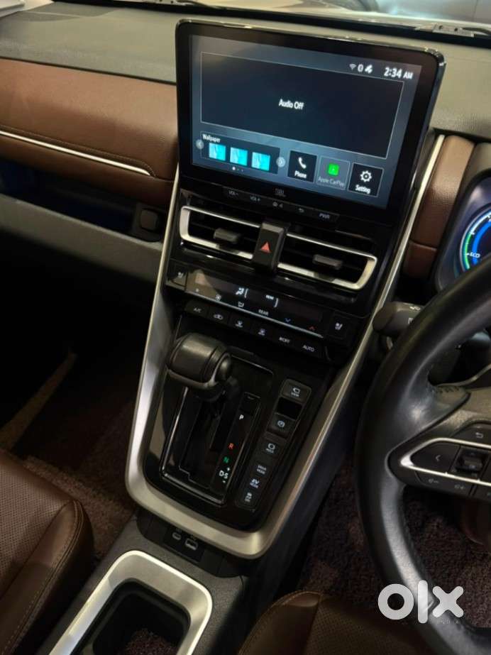 Toyota Innova Hycross 2.0 Zx Hybrid 7 Str, 2024, Petrol