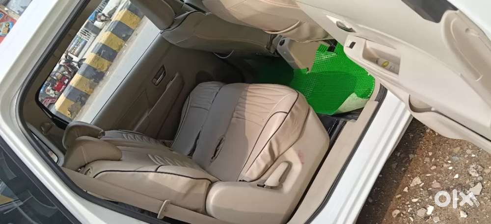 Maruti Suzuki Ertiga 1.5 Vxi, 2023, Petrol