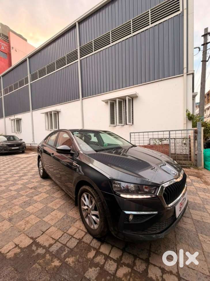 Skoda Rapid 1.0 Ambition Tsi, 2022, Petrol