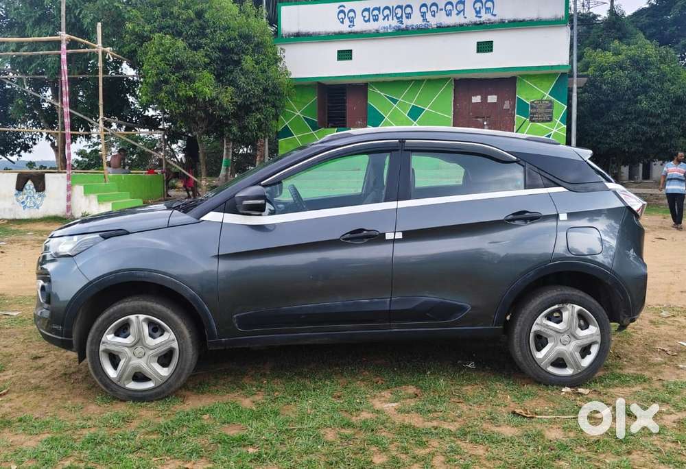 Tata Nexon 1.2 Revotron Xm (s), 2022, Petrol