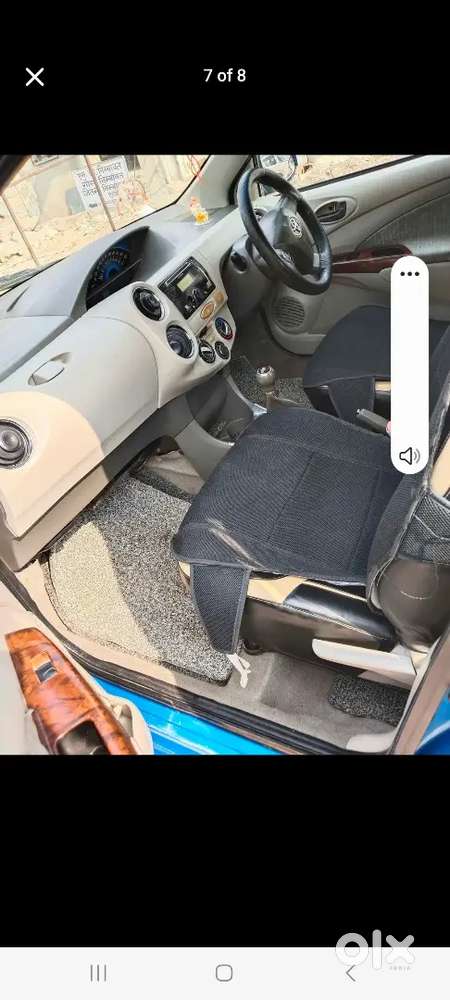 Toyota Etios Liva 2015.