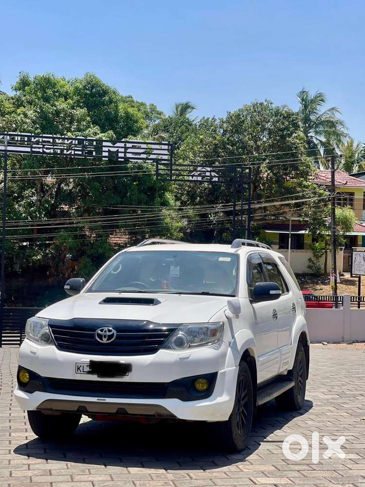 Toyota Fortuner 2013 Dec Diesel Well Maintained