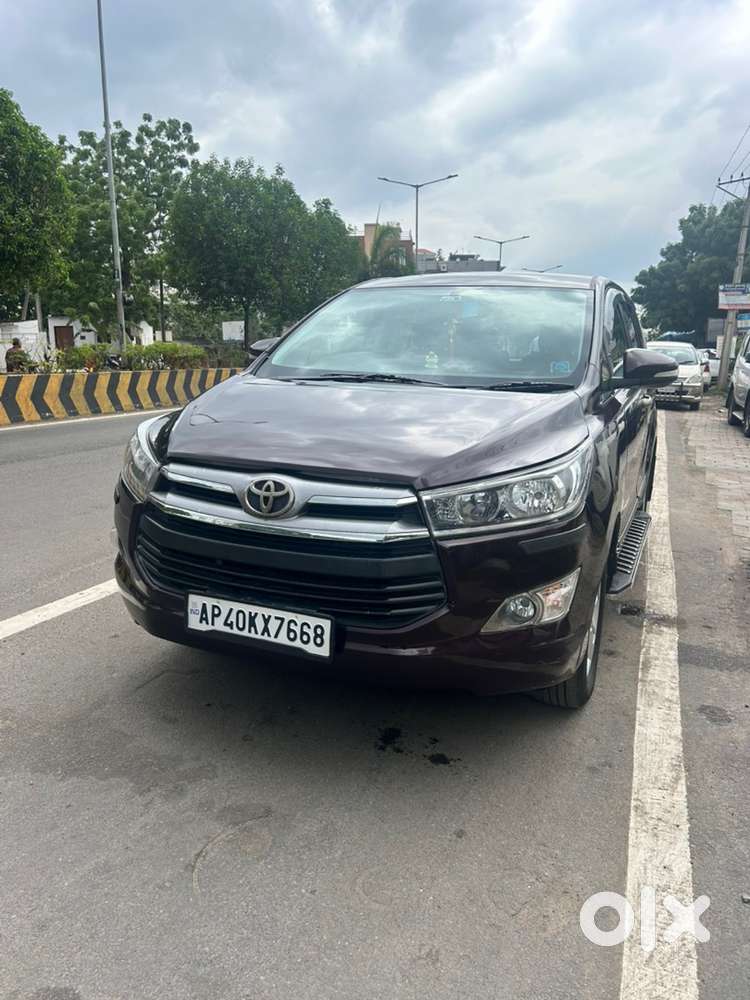 Toyota Innova Crysta 2016