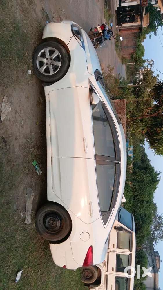 Hyundai Verna Crdi 2012