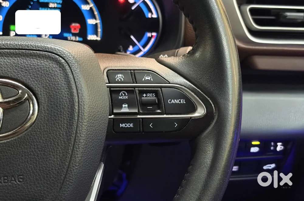 Toyota Innova Hycross 2.0 Zx (o) Hybrid 7 Str, 2024, Petrol