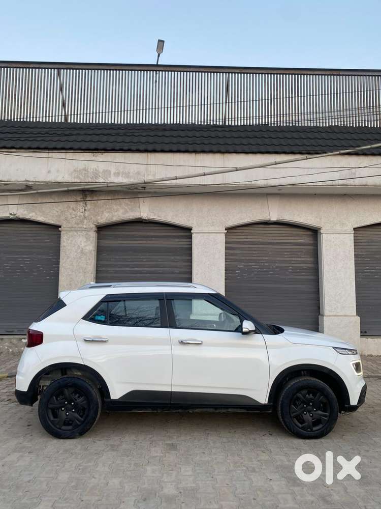 Hyundai Venue 1.2 S Plus, 2022, Petrol