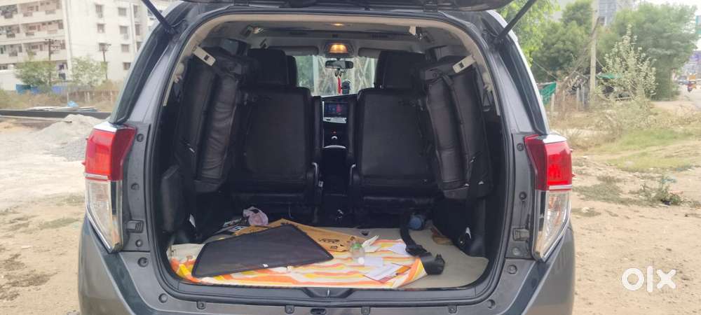 Toyota Innova Crysta 2.4 V 7 Str, 2016, Diesel