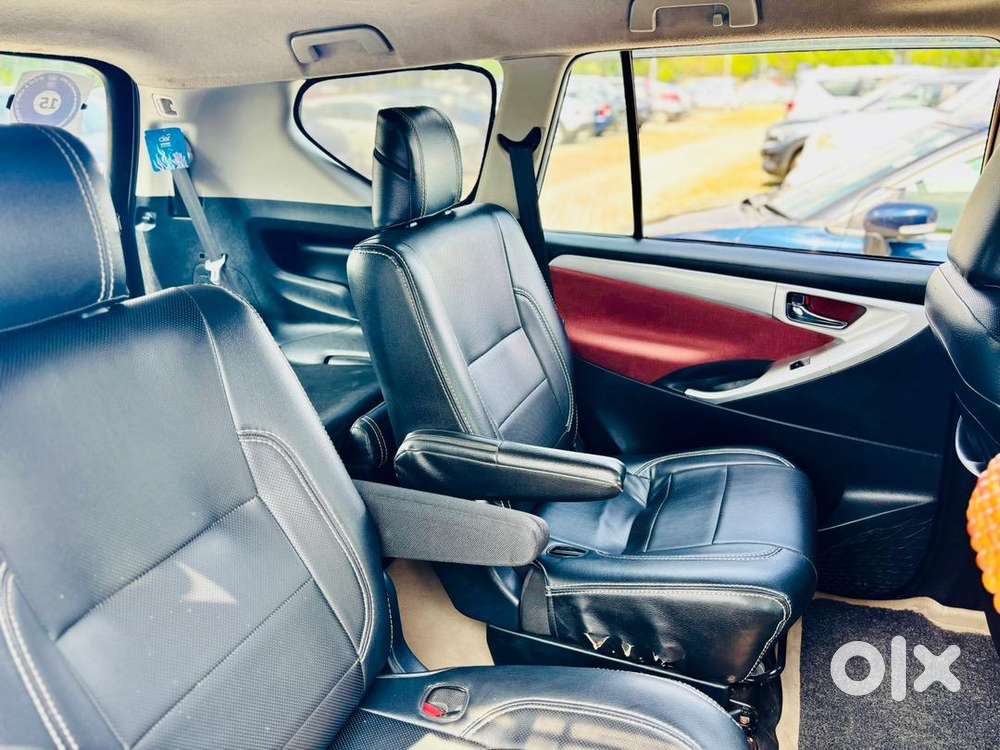 Toyota Innova Crysta 2016 Diesel Well Maintained