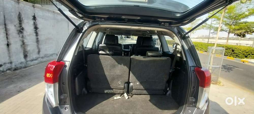 Toyota Innova Crysta