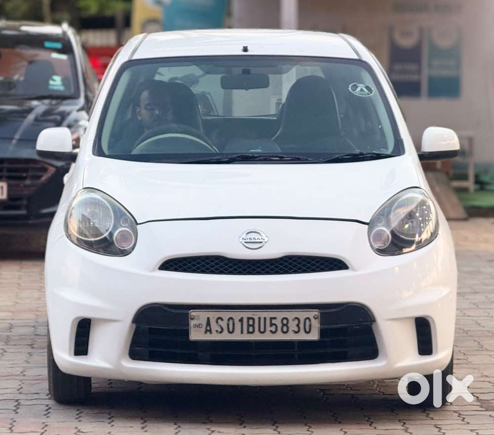 Nissan Micra Active Xv, 2015, Petrol