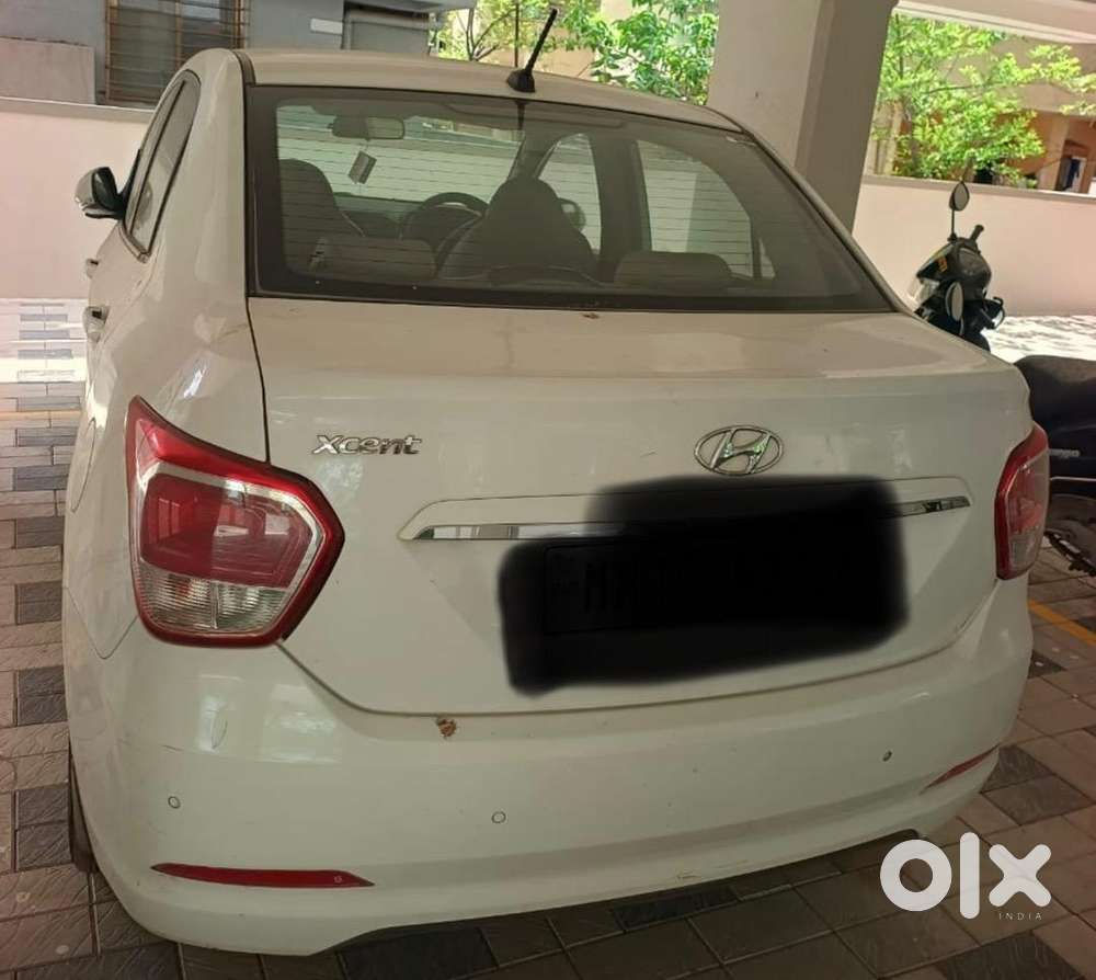 Hyundai Xcent 2016 Petrol Well Maintained
