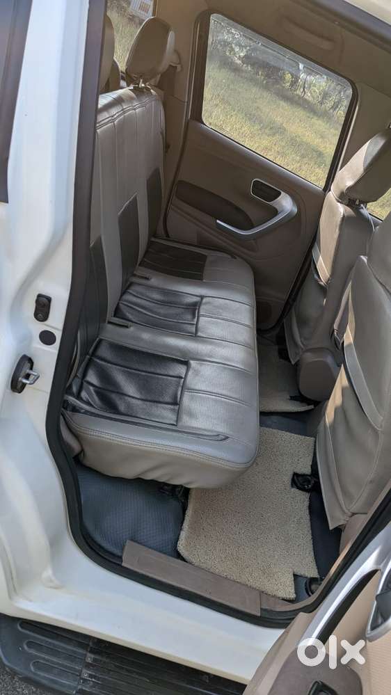 Mahindra Tuv 300 T8, 2016, Diesel