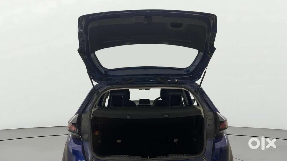 Tata Altroz 1.2 Xza Plus, 2022, Petrol
