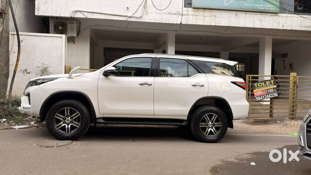 Toyota Fortuner 4x2 At 2.8 Diesel, 2022, Diesel