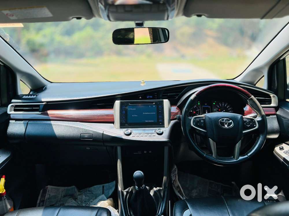 Toyota Innova Crysta 2.4 V 8 Str, 2017, Diesel