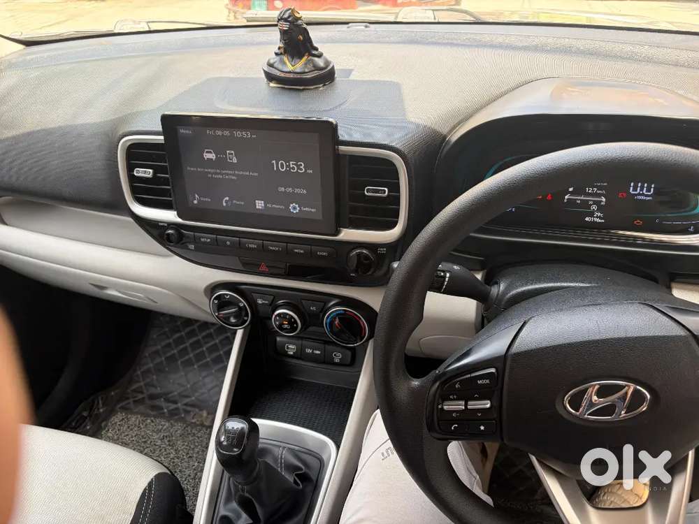 Hyundai Venue 2023 Petrol 40000 Km Driven
