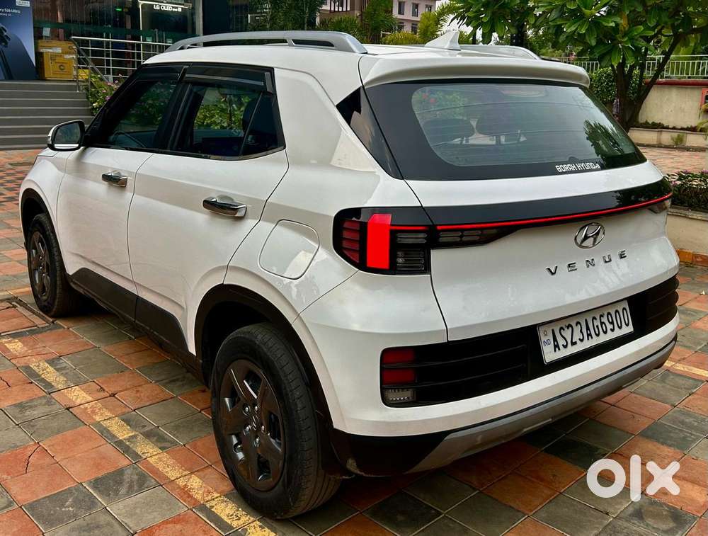 Hyundai Venue 1.2 S (o), 2023, Petrol