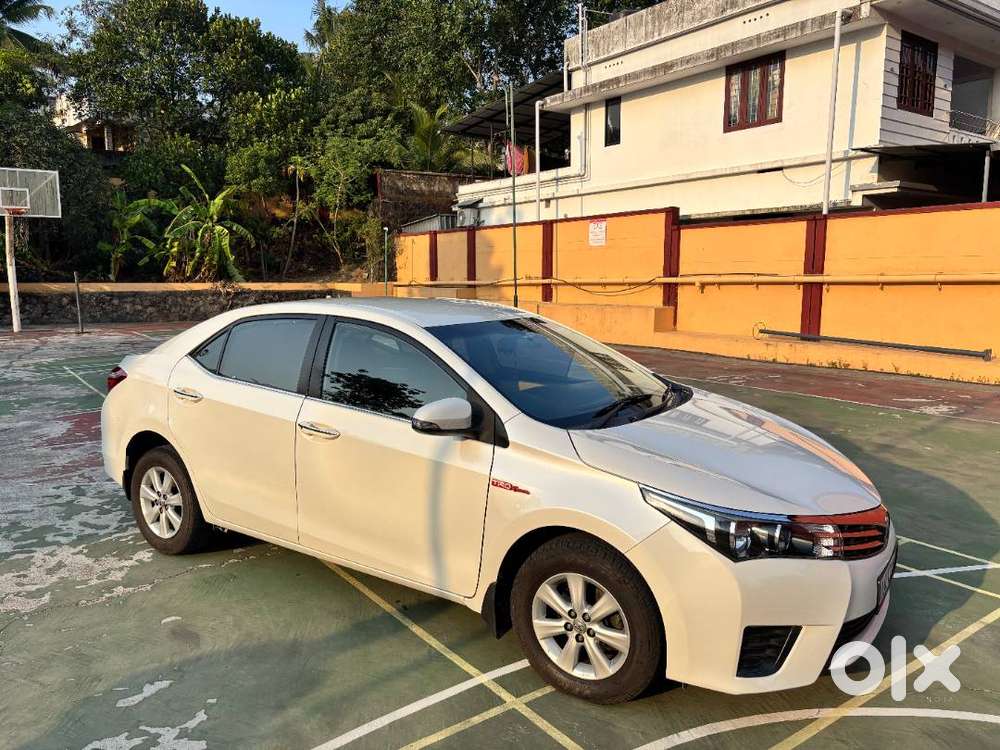 2015 Toyota Corolla Altis With Fancy Number For Sale