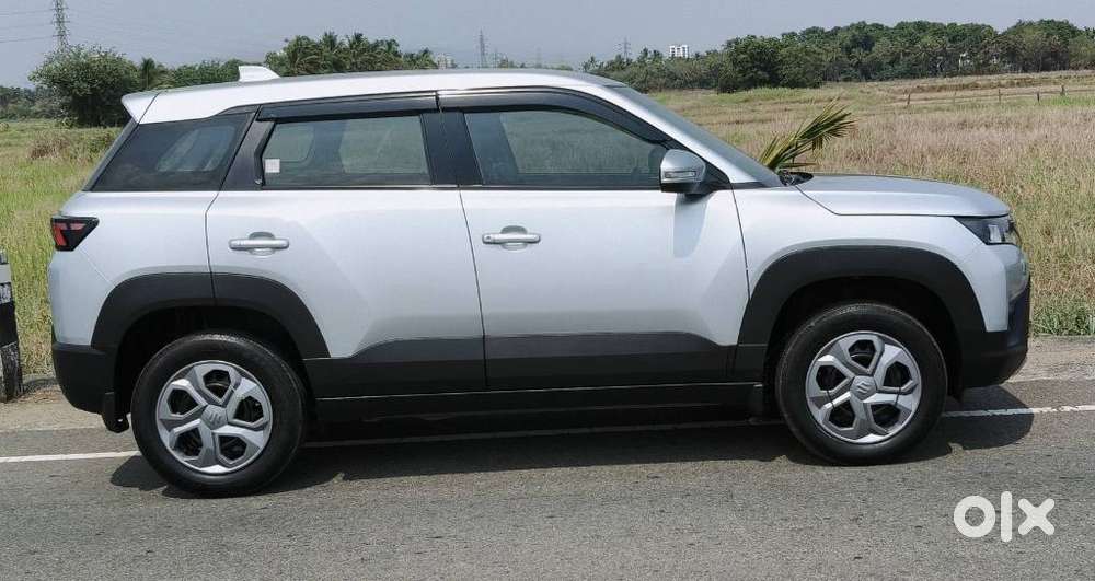 Maruti Suzuki Brezza 1.5 Lxi Smart Hybrid, 2023, Petrol