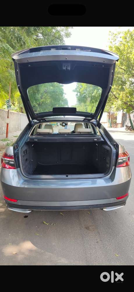 Skoda Superb 2.0 Tsi At L&k, 2022, Petrol