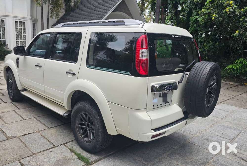 Ford Endeavour 2.2 Titanium At 4x2, 2013, Diesel