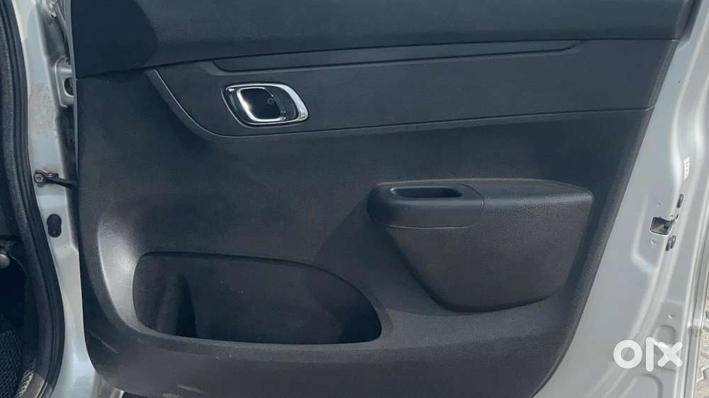 Renault Kwid 2019-ongoing 1.0 Rxt (o), 2019, Petrol