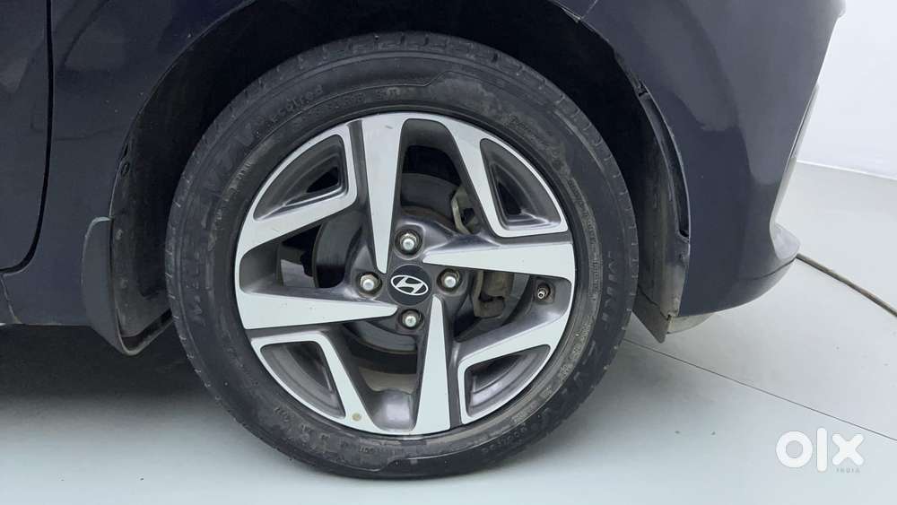 Hyundai Aura 1.2 Sx Cng, 2023, Cng & Hybrids