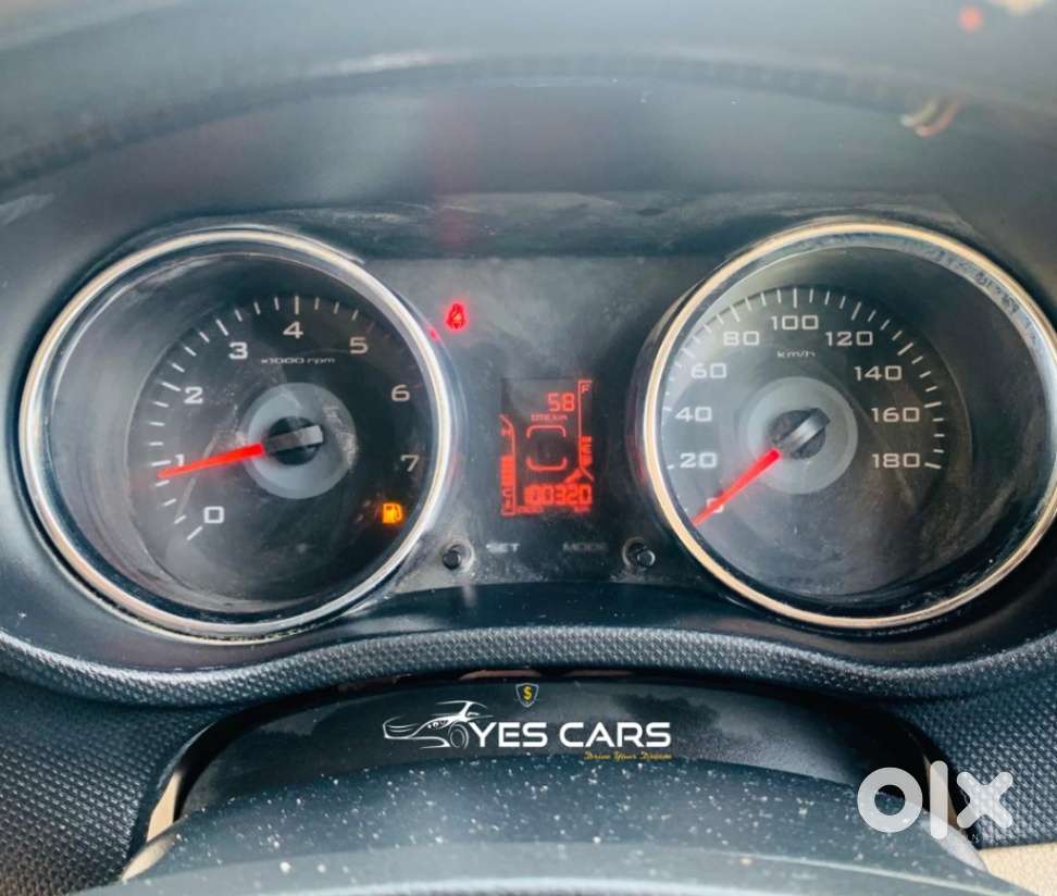 Mahindra Tuv 300 T10, 2018, Diesel