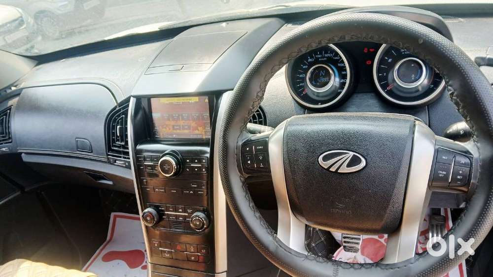 Mahindra Xuv500 W11, 2018