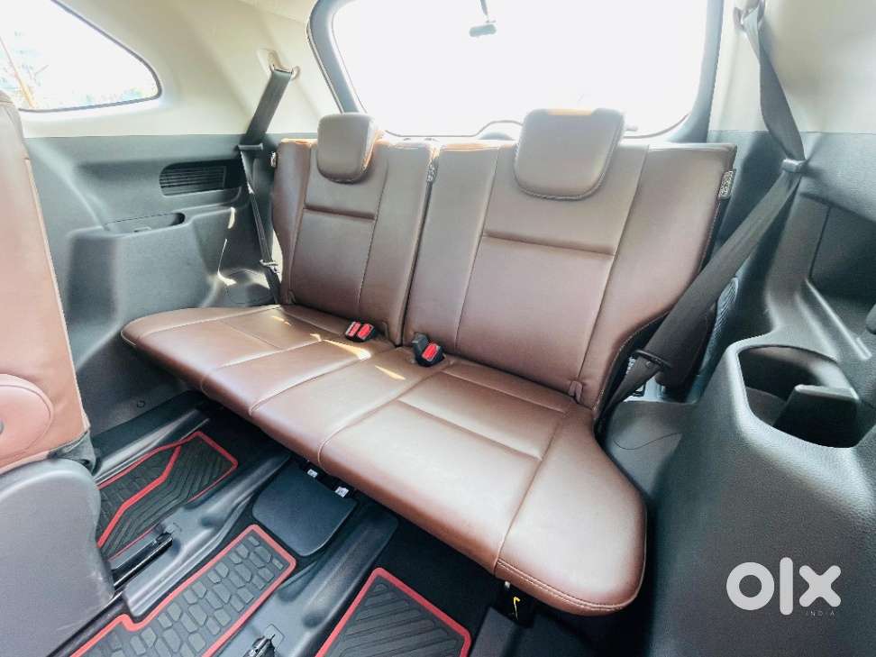 Toyota Innova Hycross 2.0 Zx (o) Hybrid 7 Str, 2024