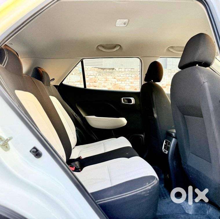 Hyundai Venue S 1.2 Petrol, 2022, Petrol