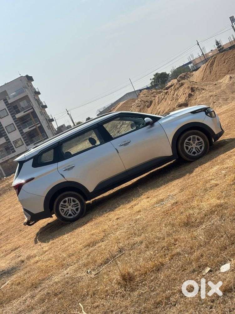 Kia Carens 1.5 Prestige 7 Str, 2023, Petrol