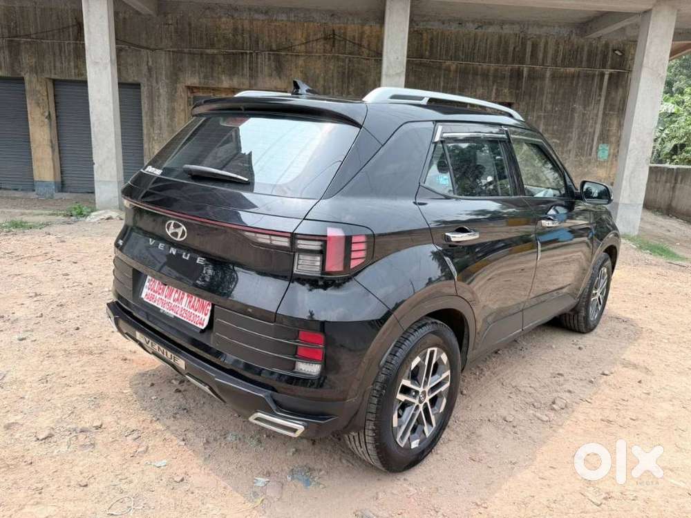 Hyundai Venue Sx (o) Mt 1.5 Diesel, 2024, Diesel