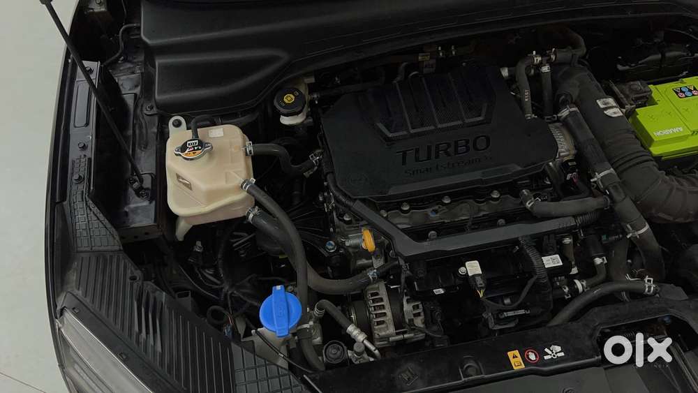 Hyundai Alcazar Platinum 7 Str 1.5 Turbo Petrol Adventure, 2023, Pet..