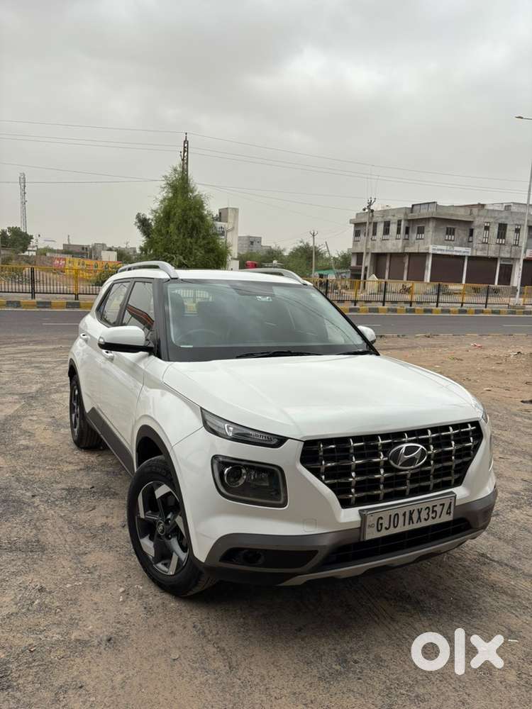 Hyundai Venue Petrol 2019