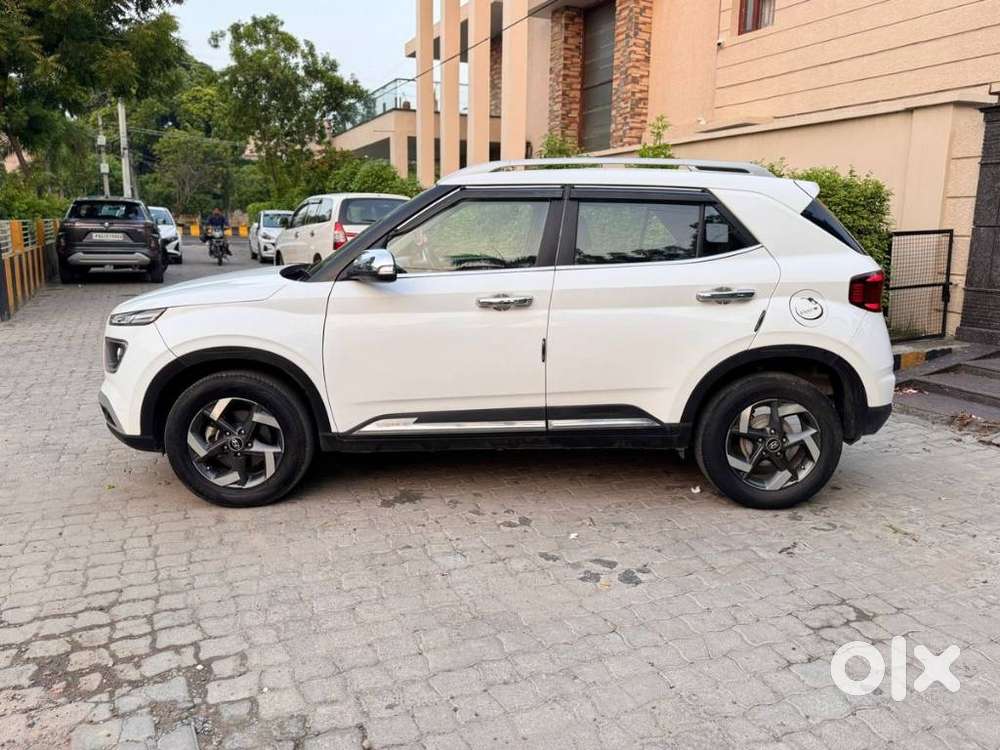 Hyundai Venue Sx Mt, 2021, Petrol