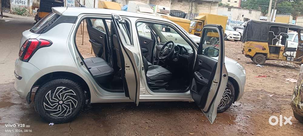 Maruti Suzuki Swift Vxi Optional, 2020, Petrol