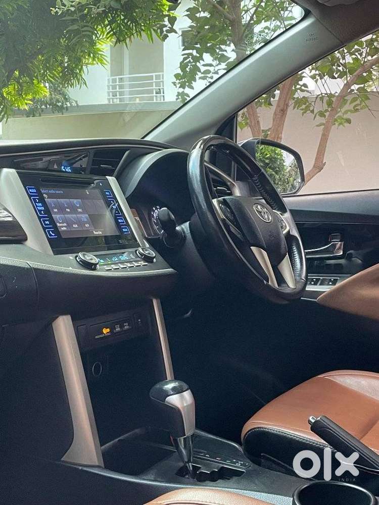 Toyota Innova Crysta 2.8z Automatic, 2017, Diesel