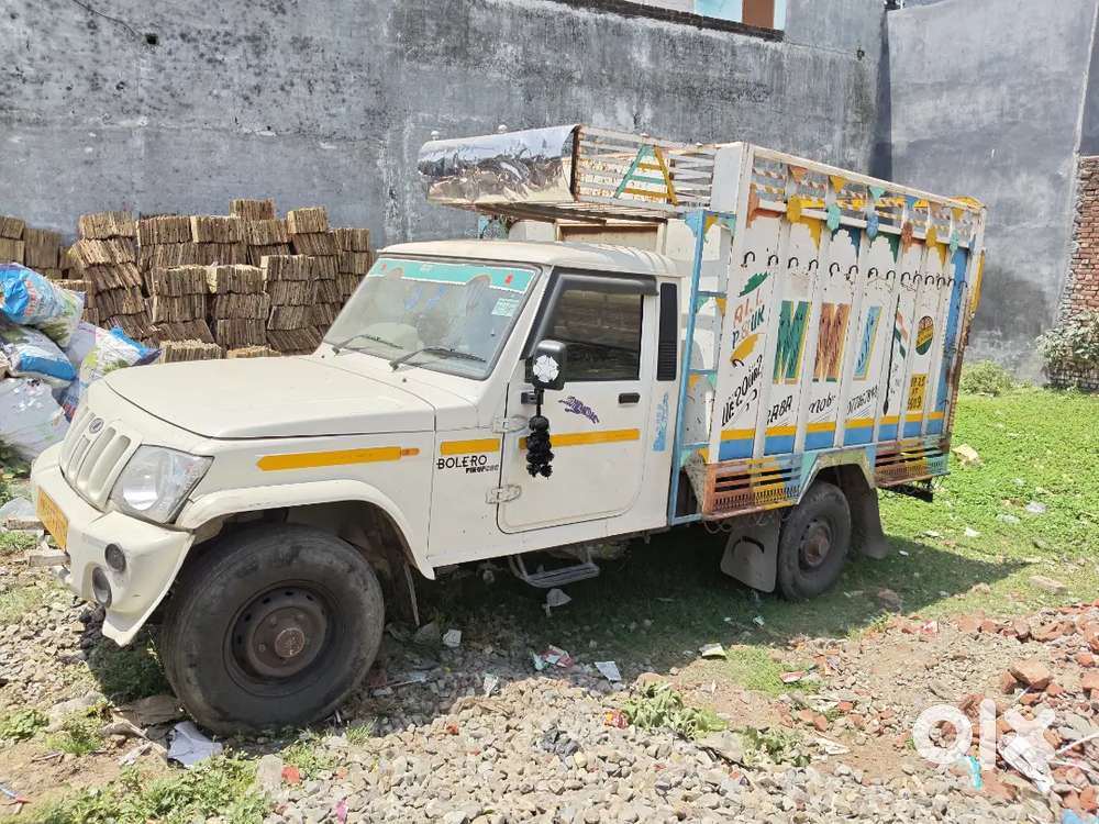 Mahindra Global Pik Up 2023