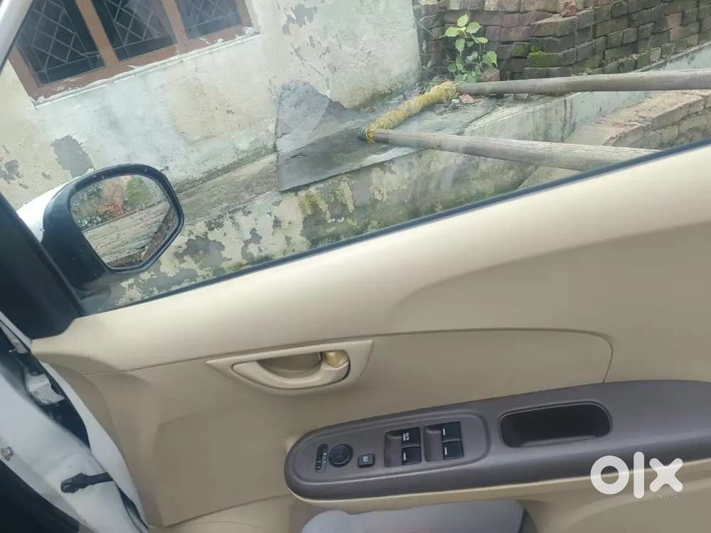 Honda Brio Petrol 2012